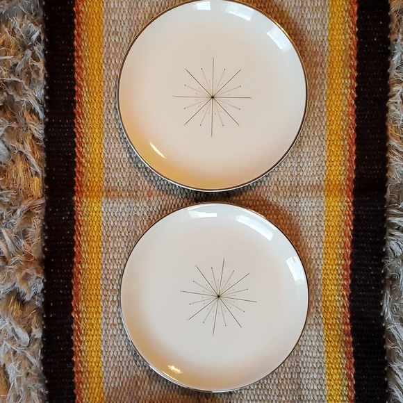 Vintage Set of 4 Homer Laughlin Modern star plates - Picture 4 of 8